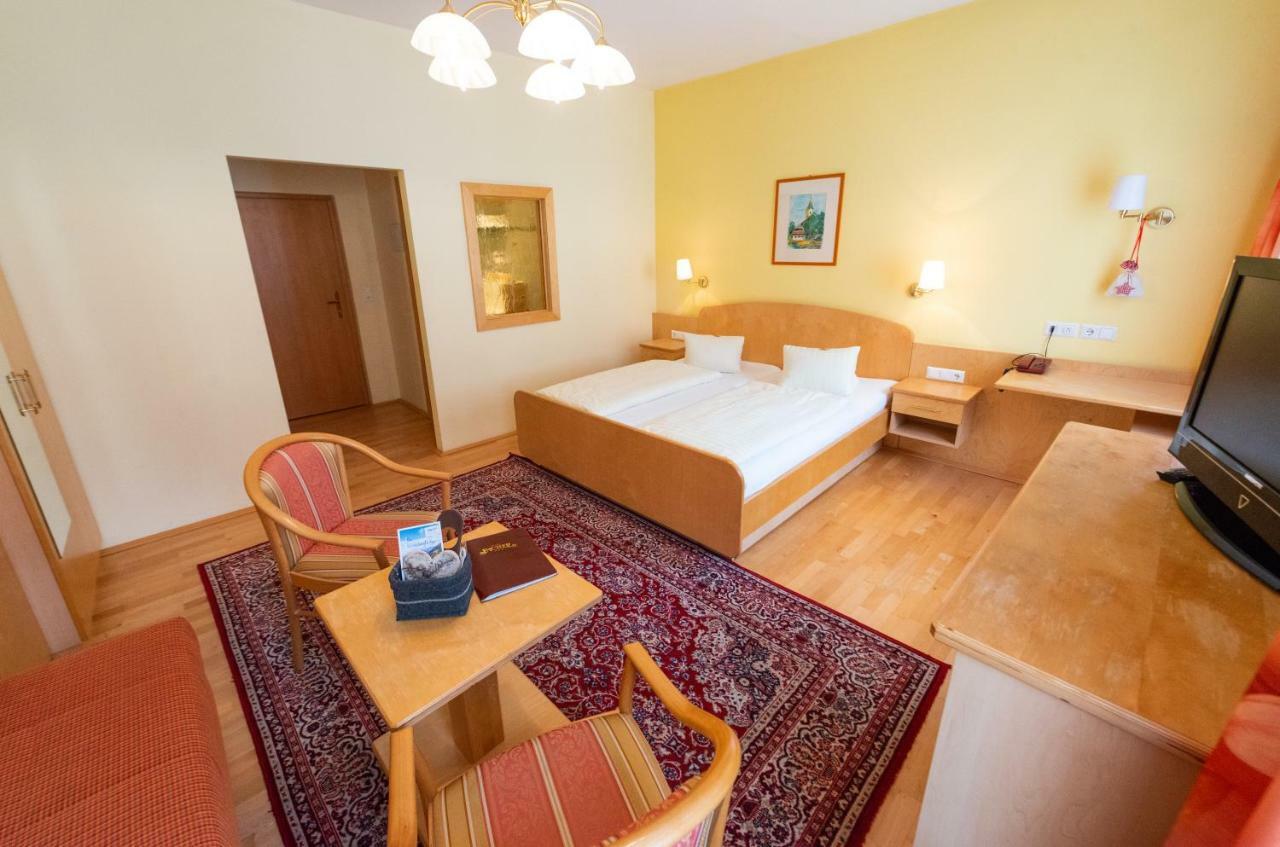 Landhotel Pacher Obervellach Exterior photo