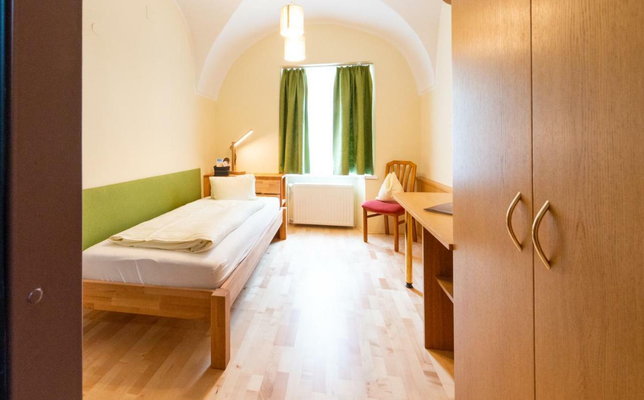Landhotel Pacher Obervellach Exterior photo
